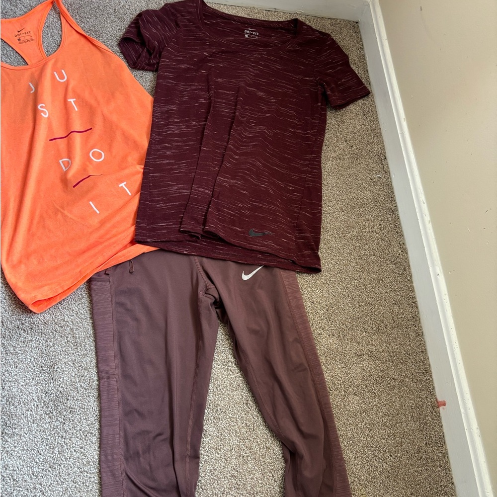 Nike Activewear Set in Orange and Maroon